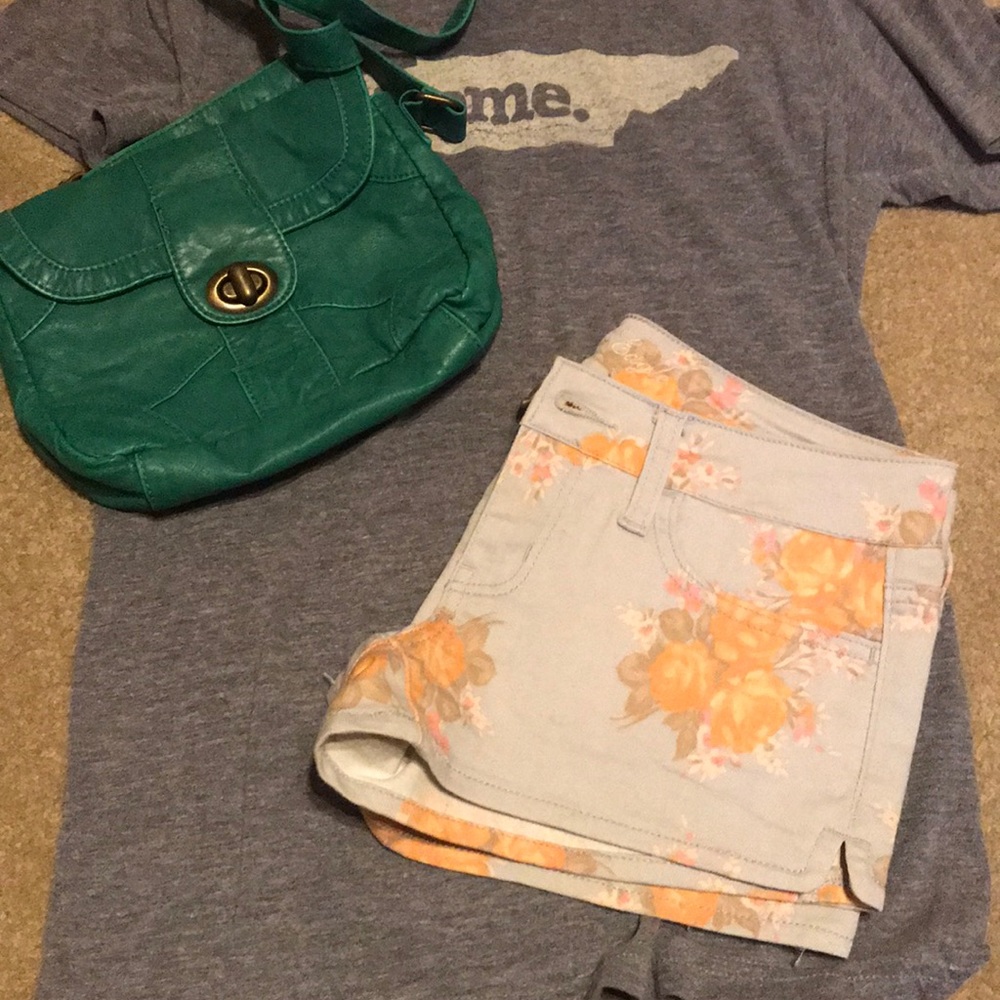 Floral American Eagle shorts